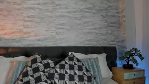 Anneth online show from December 2025 07:45:02 PM