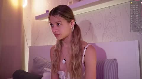 Anne online show from September 2025 07:19:02 PM