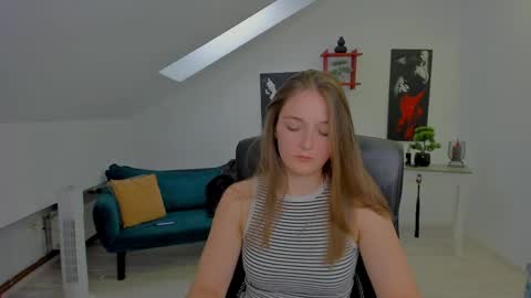 annewilsonn online show from May 2026 05:13:01 AM