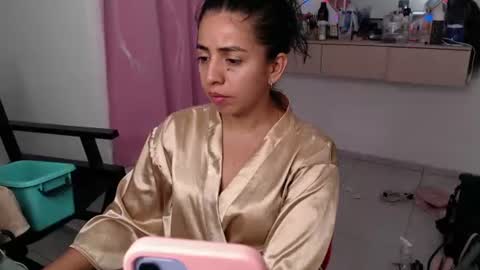 Snapshot of anngela01 chatting on February 2026 05:39:02 AM anngela online show from February 2026 05:39:02 AM