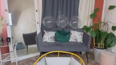 Anni online show from February 2026 05:08:01 AM