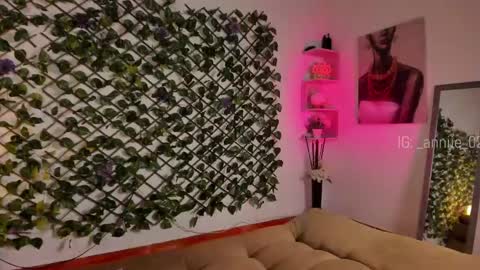 annie_barozzi online show from January 2025 04:36:01 PM