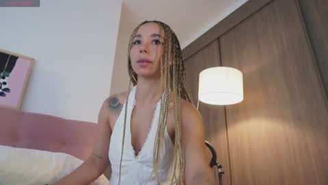 Snapshot of annie_es chatting on July 2026 12:44:02 PM Annie online show from July 2026 12:44:02 PM