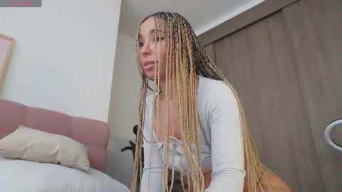Snapshot of annie_es chatting on July 2026 03:03:01 PM Annie online show from July 2026 03:03:01 PM