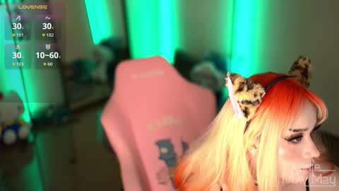 Snapshot of annie_may_may chatting on November 2025 02:04:01 PM Annie May online show from November 2025 02:04:01 PM