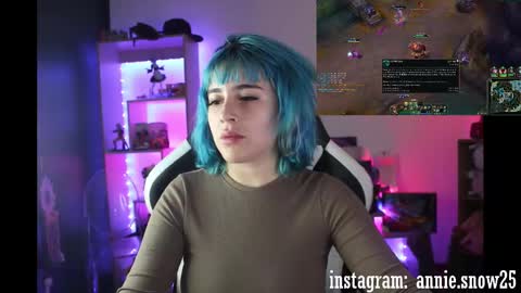 Snapshot of annie_snow_ chatting on January 2025 02:57:01 AM JEANNE no olvides seguirme dont forget follow me  uu online show from January 2025 02:57:01 AM