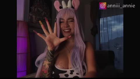 JEANNE no olvides seguirme dont forget follow me  uu online show from November 2025 10:43:02 PM