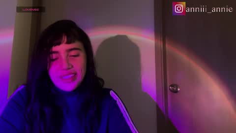 Snapshot of annie_snow_ chatting on June 2026 12:32:02 AM JEANNE no olvides seguirme dont forget follow me uu online show from June 2026 12:32:02 AM