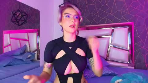 Snapshot of annie_swan chatting on November 2025 11:11:02 AM Annie online show from November 2025 11:11:02 AM