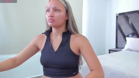 Annie and Stefan online show from January 2025 02:53:01 PM