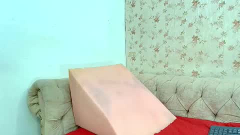 annie online show from September 2025 03:06:01 AM