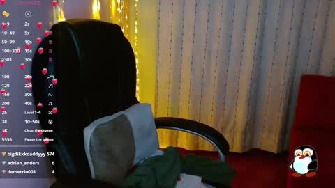 Snapshot of anniehh_ chatting on January 2025 10:17:01 AM Annie Independent model Hello all offline tokens are appreciated thank you for your support.33 online show from January 2025 10:17:01 AM