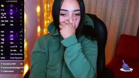 Snapshot of anniehh_ chatting on January 2025 08:13:01 AM Annie Independent model Hello all offline tokens are appreciated thank you for your support.33 online show from January 2025 08:13:01 AM