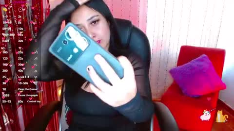 Snapshot of anniehh_ chatting on November 2025 11:43:02 AM Annie Independent model Hello all offline tokens are appreciated thank you for your support.33 online show from November 2025 11:43:02 AM