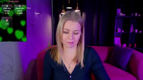 Snapshot of annielight chatting on December 2024 05:49:02 AM Annie online show from December 2024 05:49:02 AM