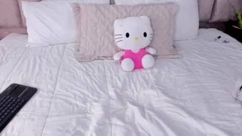 Annie online show from October 2025 12:44:02 PM