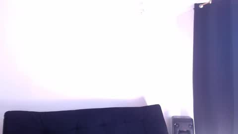 ANNIE WINE online show from December 2025 06:46:02 PM