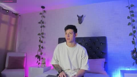 Annie  Alex online show from December 2024 12:49:01 PM