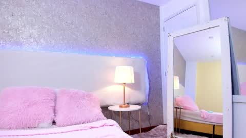 AnniieCooper online show from March 2026 02:09:02 PM