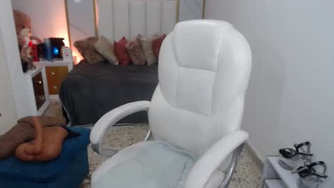 anna online show from February 2025 11:33:02 PM