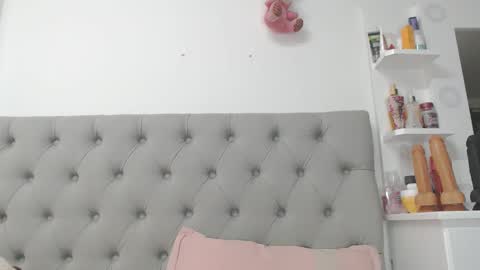 Snapshot of anntonella_squirt chatting on December 2025 11:41:01 AM anntonella_squirt online show from December 2025 11:41:01 AM