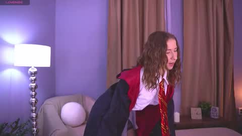 Snapshot of annuetta chatting on December 2025 07:47:01 AM Annuetta online show from December 2025 07:47:01 AM