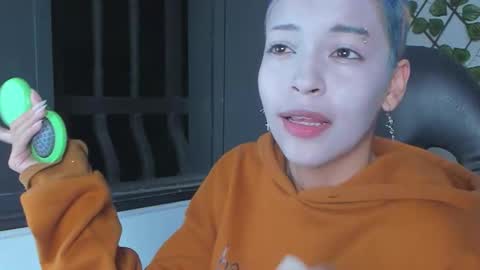 Anny online show from November 2025 04:01:02 AM