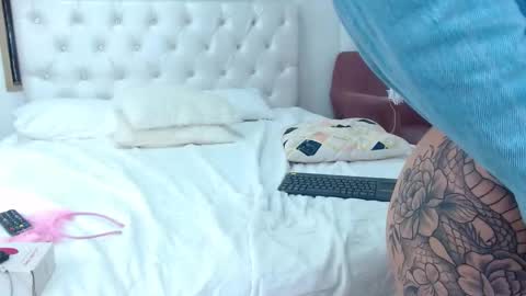 ANNY LOUIS online show from January 2025 08:20:01 AM