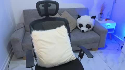 ANNY LOUIS online show from September 2025 07:50:02 PM