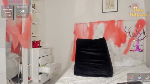 Snapshot of annybigassxxx chatting on October 2025 05:17:01 PM Melani online show from October 2025 05:17:01 PM