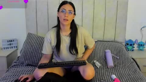 Anny online show from November 2025 11:21:02 PM