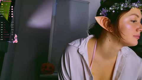 Snapshot of annysue_ chatting on October 2025 05:41:02 AM AnnySue online show from October 2025 05:41:02 AM