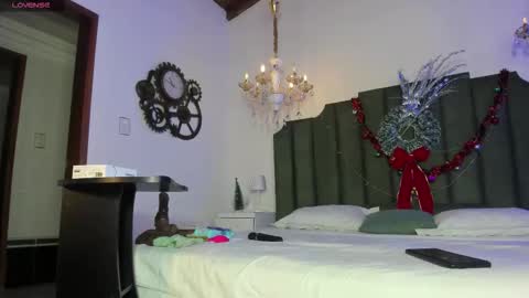 Snapshot of anthonela_russo chatting on December 2025 03:47:02 AM anthonela online show from December 2025 03:47:02 AM