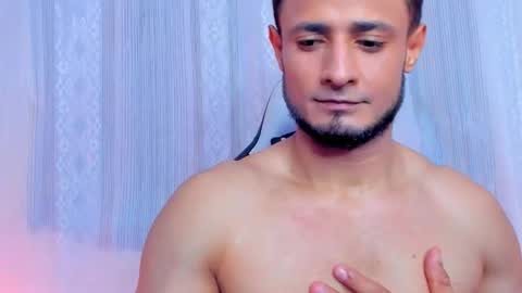 Adonys Creeb online show from November 2025 05:07:01 AM