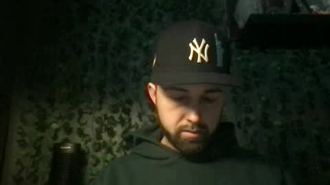 Snapshot of anthonym3 chatting on November 2025 02:20:01 PM Ant online show from November 2025 02:20:01 PM