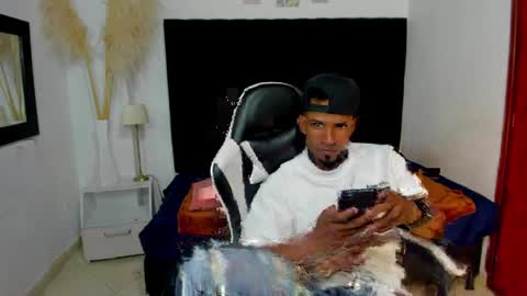       online show from May 2026 01:33:01 AM