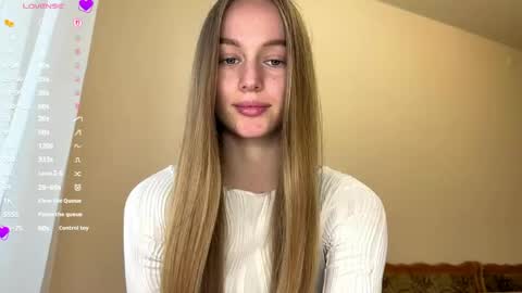 Snapshot of antionettepulgarin chatting on June 2026 03:39:02 PM Viktoria online show from June 2026 03:39:02 PM
