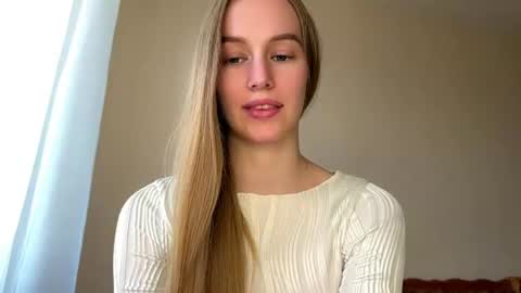 Snapshot of antionettepulgarin chatting on June 2026 03:21:02 PM Viktoria online show from June 2026 03:21:02 PM