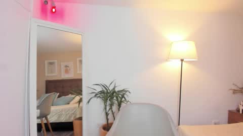 Snapshot of antonella_barone chatting on November 2025 02:10:02 PM Antonella online show from November 2025 02:10:02 PM