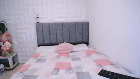 Snapshot of antonella_mcry chatting on February 2025 09:06:02 PM antonella online show from February 2025 09:06:02 PM