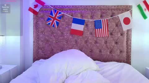 Snapshot of antonella_wiild chatting on July 2026 03:40:02 PM Antonella online show from July 2026 03:40:02 PM