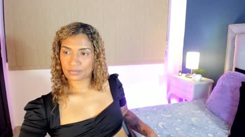 Snapshot of antonellaparker chatting on December 2024 05:40:01 PM Sarah online show from December 2024 05:40:01 PM