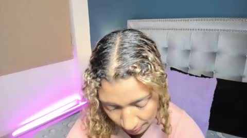 Snapshot of antonellaparker chatting on February 2025 03:49:02 PM Sarah online show from February 2025 03:49:02 PM