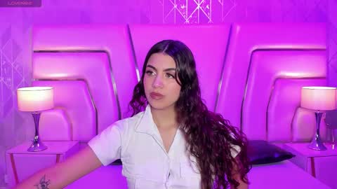 Snapshot of antonellapowell chatting on October 2025 04:27:01 AM online show from October 2025 04:27:01 AM