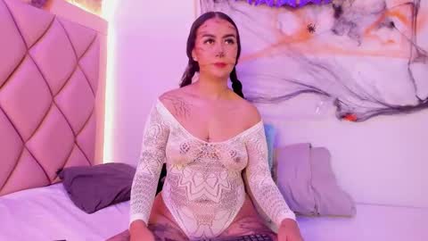 Snapshot of antonellaqueeen chatting on October 2025 11:22:01 AM ANTONELLE online show from October 2025 11:22:01 AM