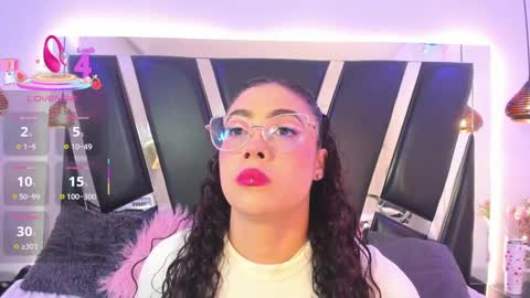 A N T O N E L L E  online show from October 2025 11:29:02 AM