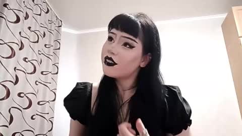 Antonia online show from March 2026 01:06:02 PM