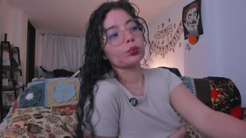 Snapshot of antoniart_ chatting on May 2026 03:23:02 AM Antonia online show from May 2026 03:23:02 AM