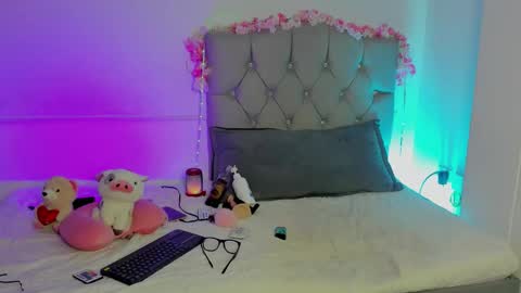 antonieta23 online show from December 2025 03:12:03 AM