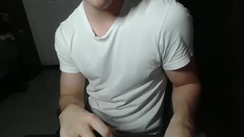 Snapshot of antonio_ricci chatting on October 2025 04:43:02 AM antonio_ricci online show from October 2025 04:43:02 AM